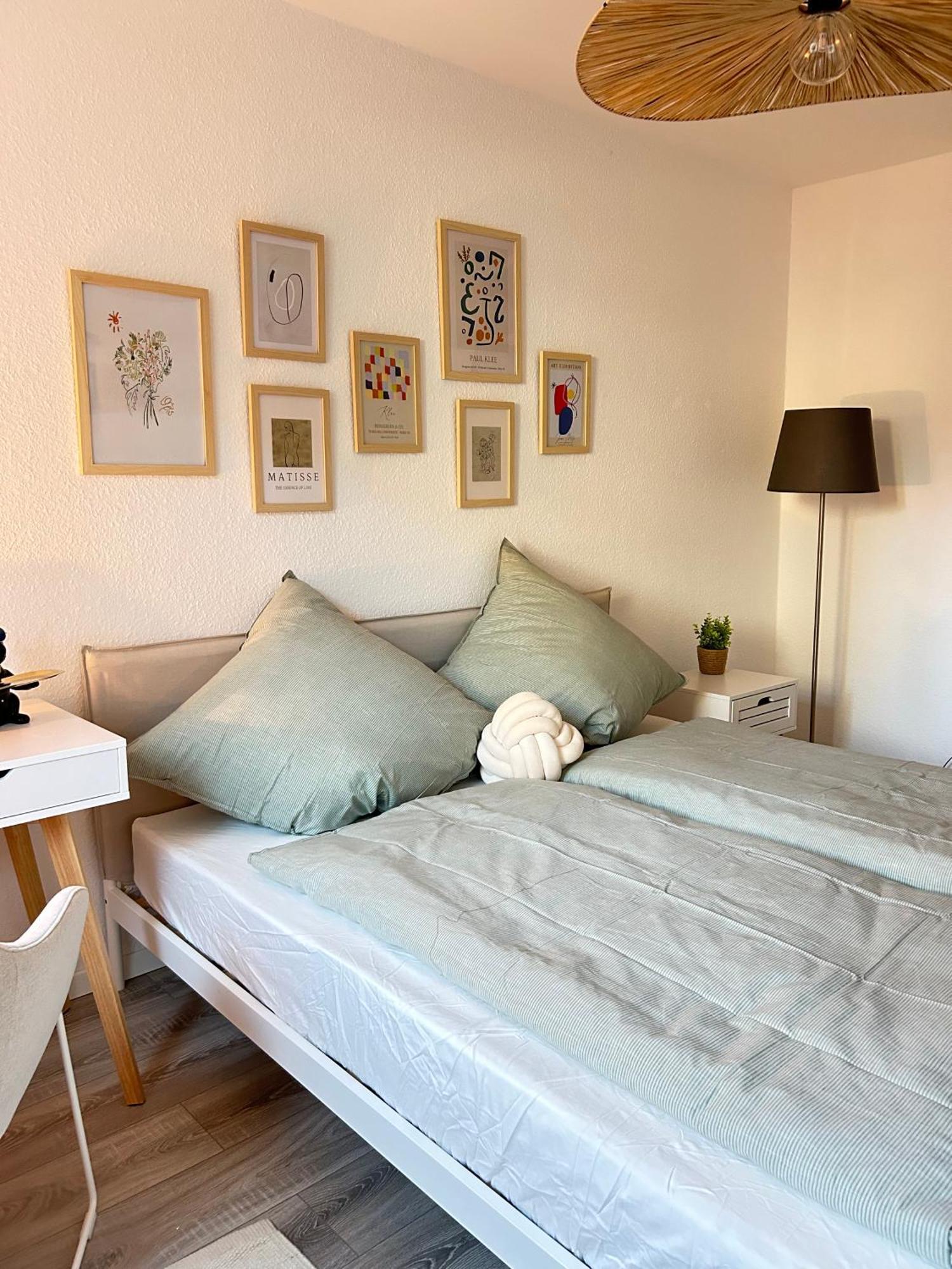Modernes Designer-Apartment Fuer 7 Gaeste - 80Qm In Zentraler Lage, Self-Check-In Καρλσρούη Εξωτερικό φωτογραφία