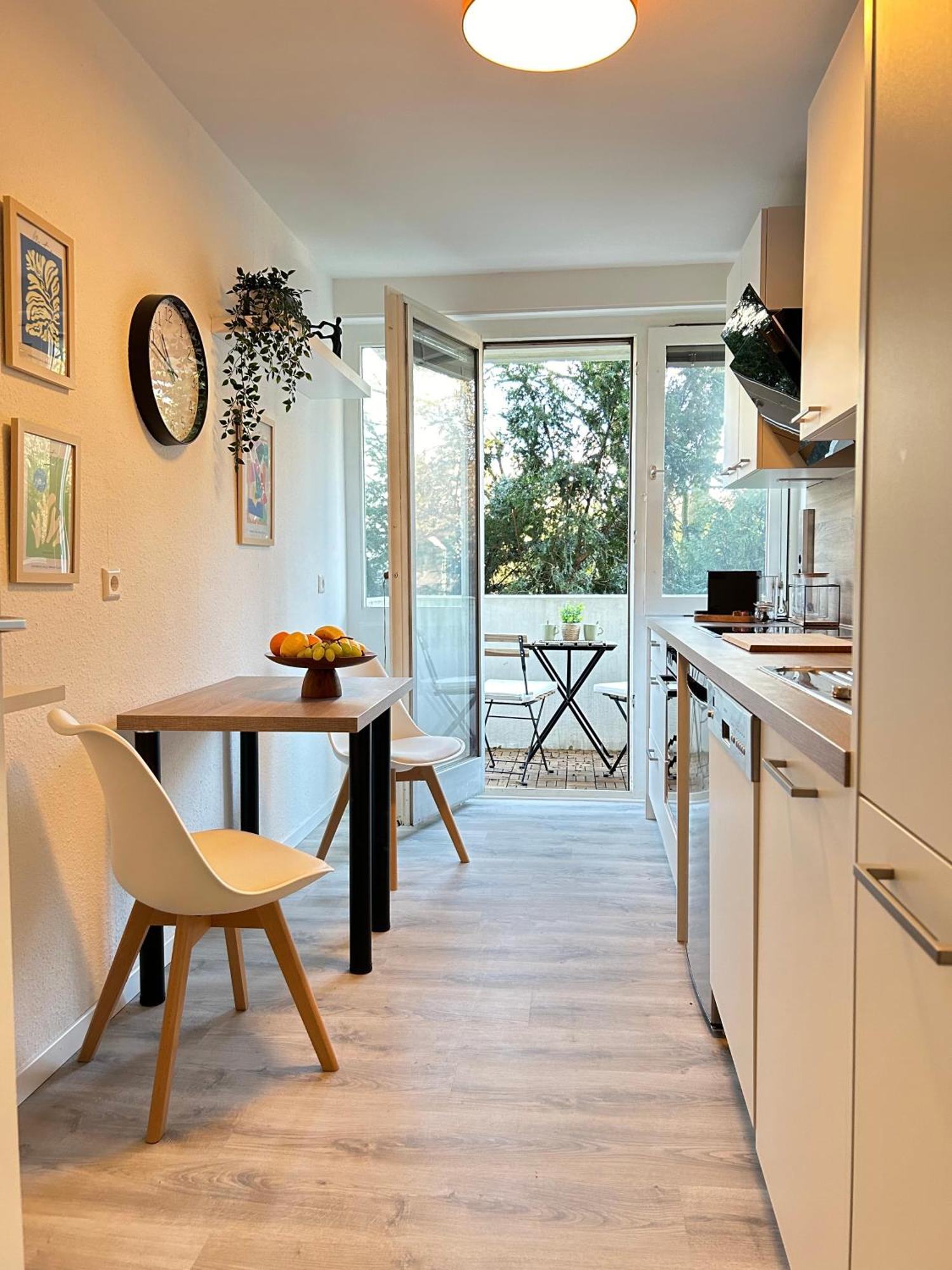 Modernes Designer-Apartment Fuer 7 Gaeste - 80Qm In Zentraler Lage, Self-Check-In Καρλσρούη Εξωτερικό φωτογραφία