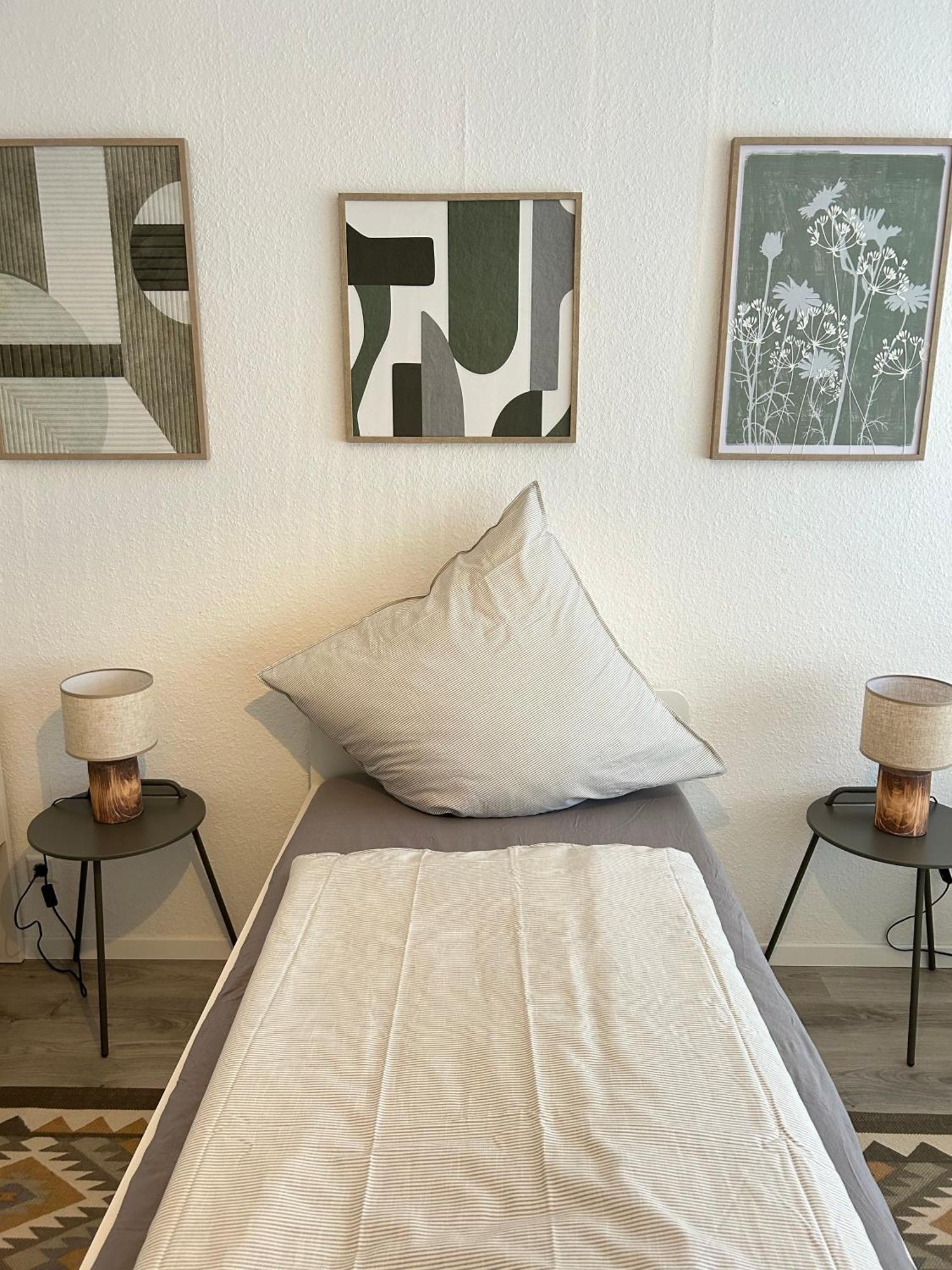 Modernes Designer-Apartment Fuer 7 Gaeste - 80Qm In Zentraler Lage, Self-Check-In Καρλσρούη Εξωτερικό φωτογραφία